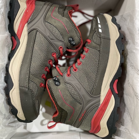 Women’s Eddie Bauer Waterproof Hiker/Snow Boot - Picture 2 of 4